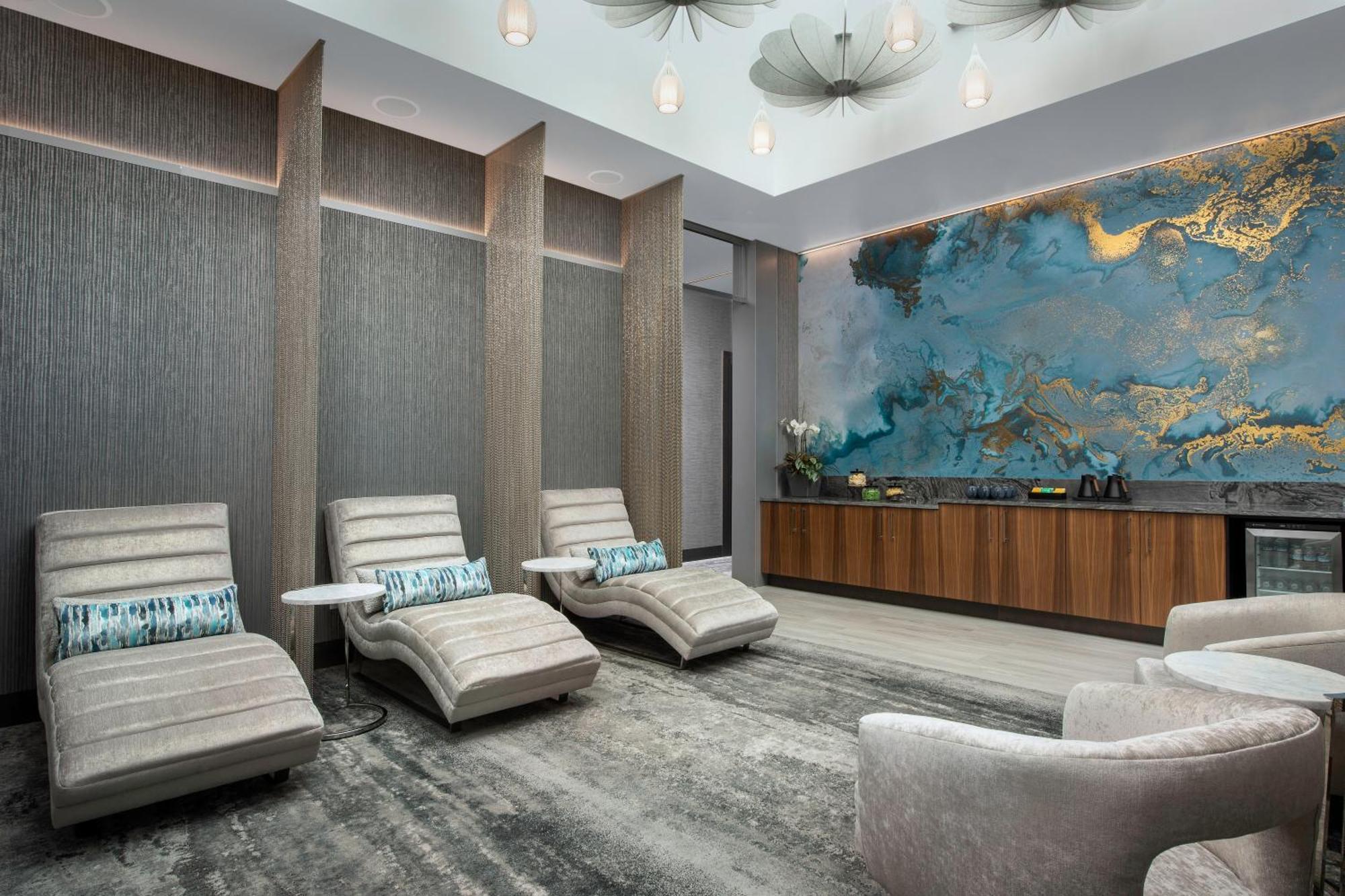 Silver Cloud Hotel Tacoma At Point Ruston Waterfront מראה חיצוני תמונה
