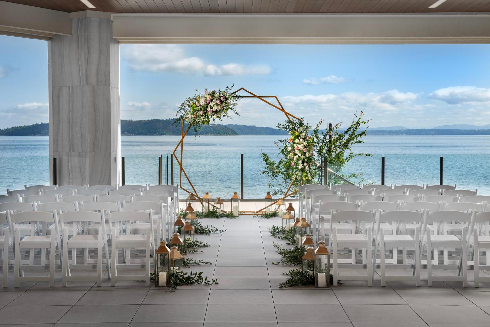 Silver Cloud Hotel Tacoma At Point Ruston Waterfront מראה חיצוני תמונה